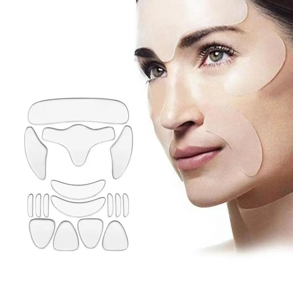 Parches de silicona colocados en rostro y cuello
