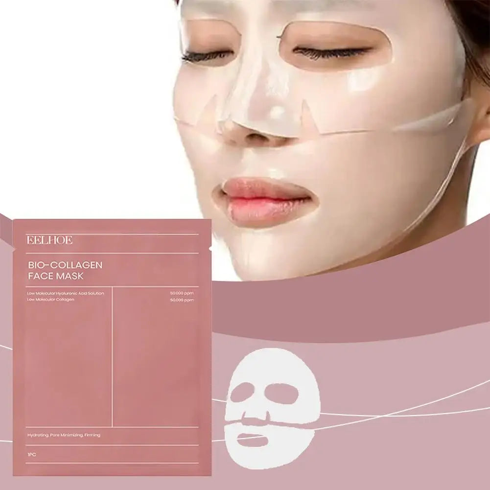 Mujer con la mascarilla de hidrogel puesta