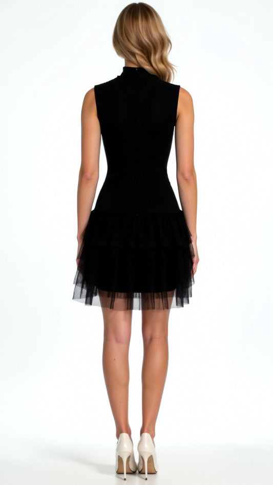 Mini Vestido de Tul con Cuello Alto